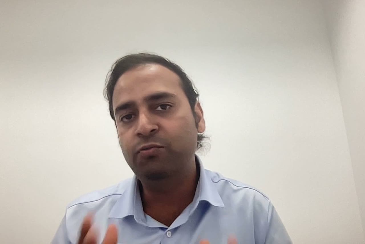 Varun Srivastava explaining why Neumas is building for F&B operations